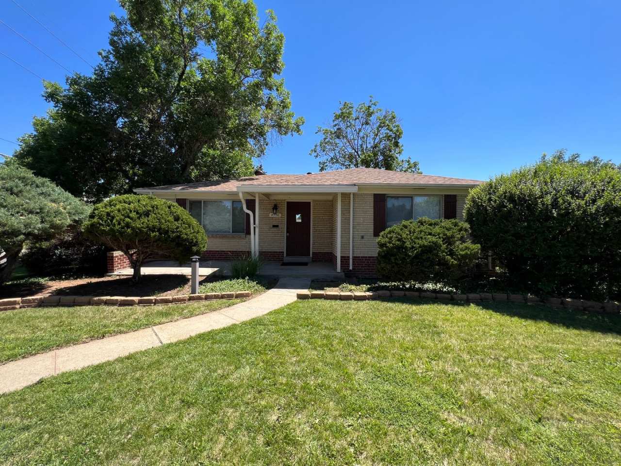 Mid Century Modern Ranch in Virginia Village!