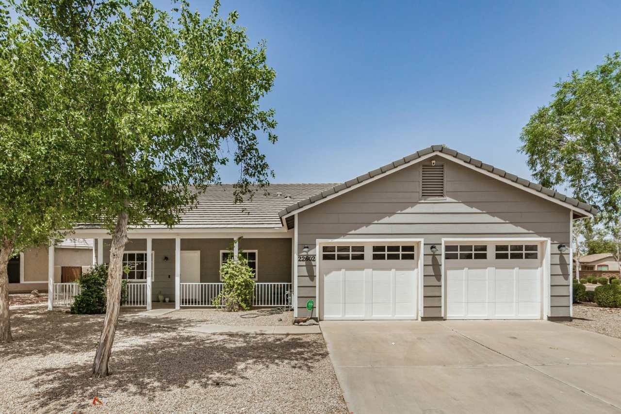 Amazing Corner Lot Home on a Cul De Sac