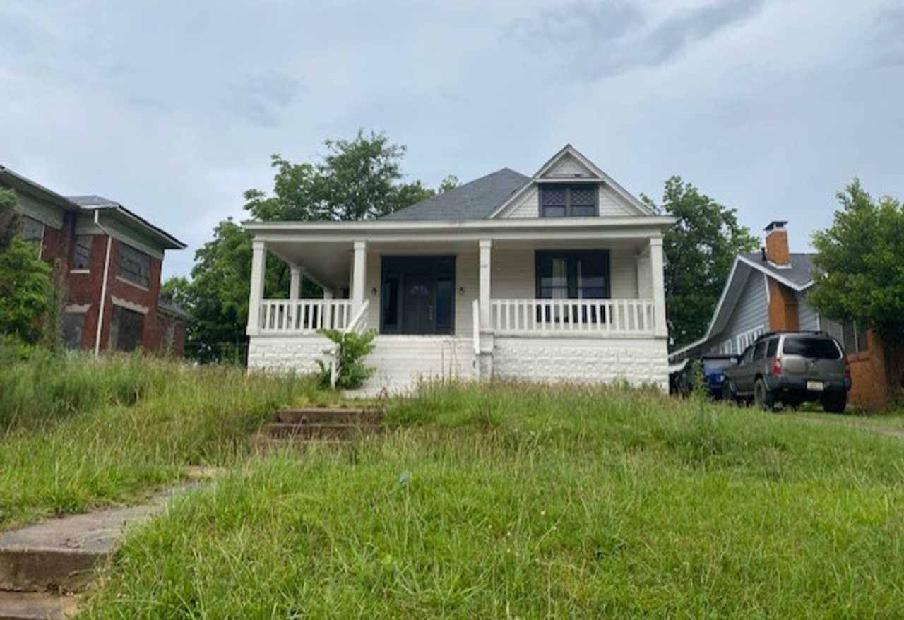 Three bedroom two bath house ready for a new resident