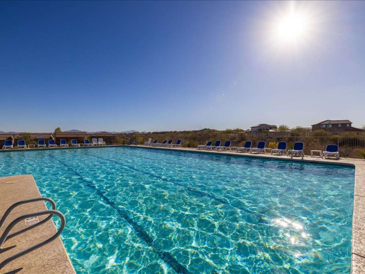 4 Bedroom, 2.5 Bath Plus Den COMMUNITY POOL!