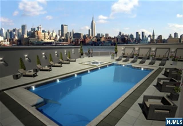 305 Palisade Avenue 208