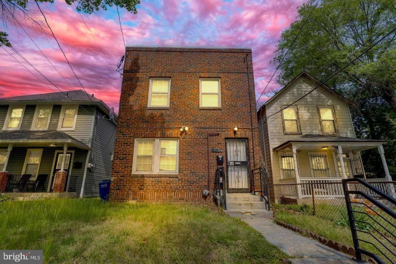 4646 MINNESOTA Avenue NE unit: 2