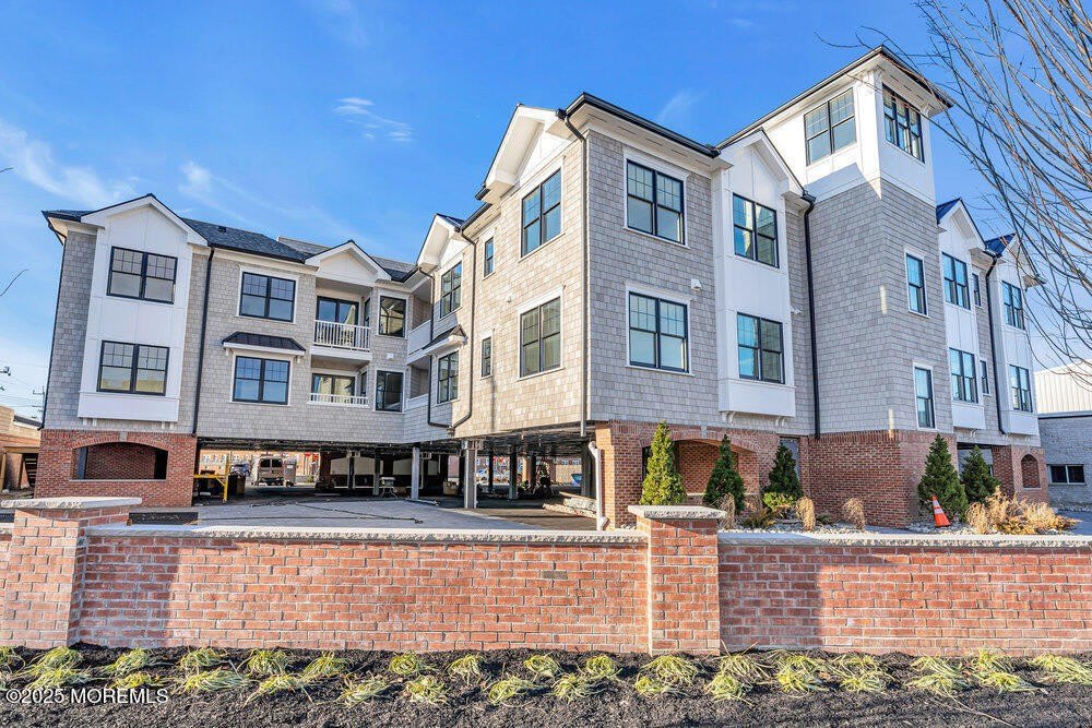 1801 Route 35 unit: 4