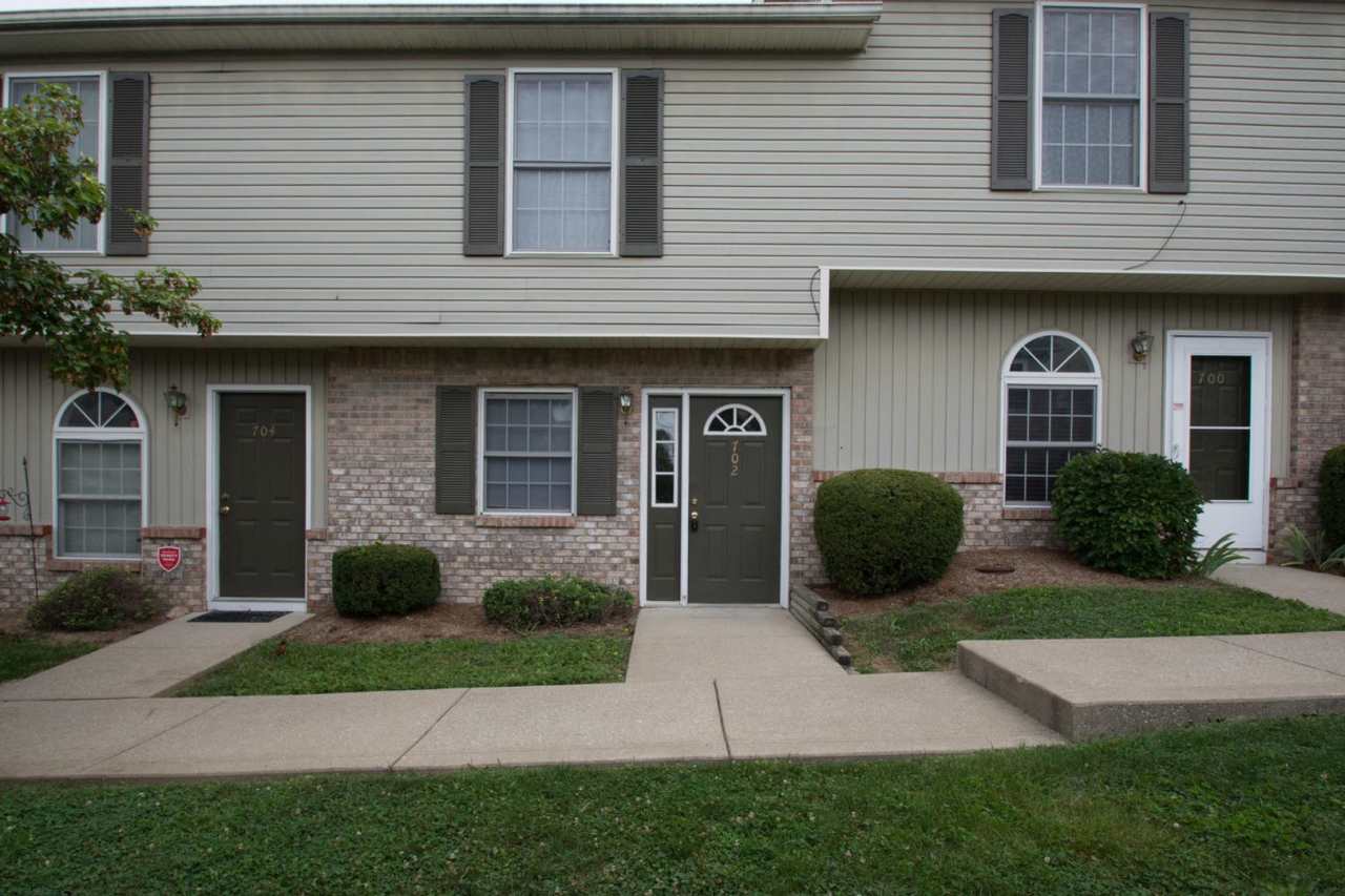 702 Sherwood Hills Dr.