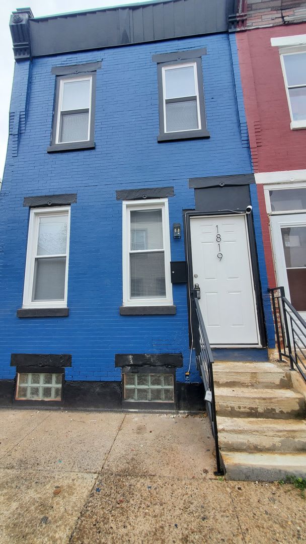 1819 Judson St Philadelphia, PA 19121