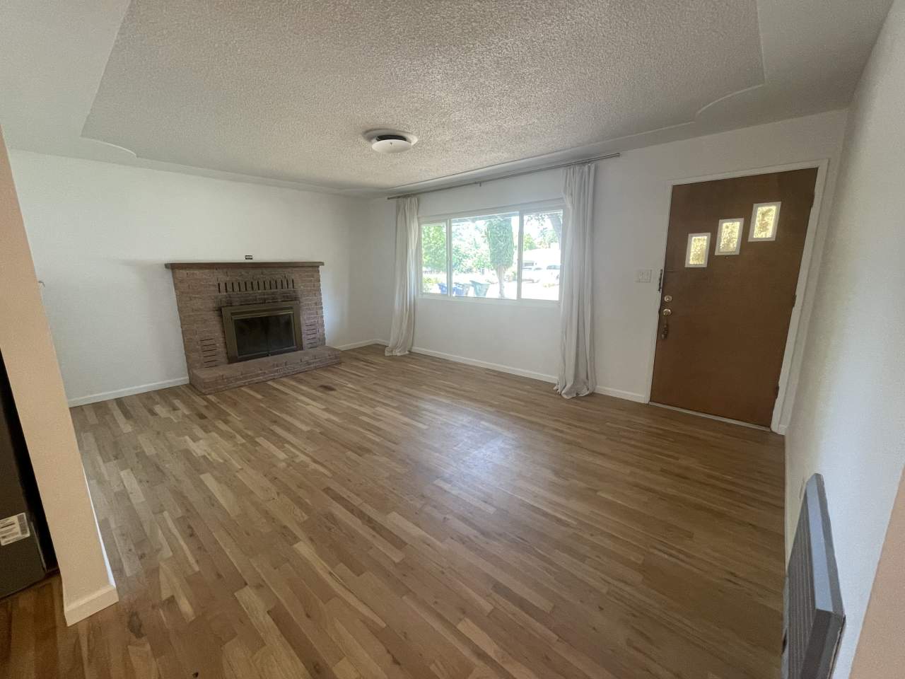 2117 Deerfield Avenue