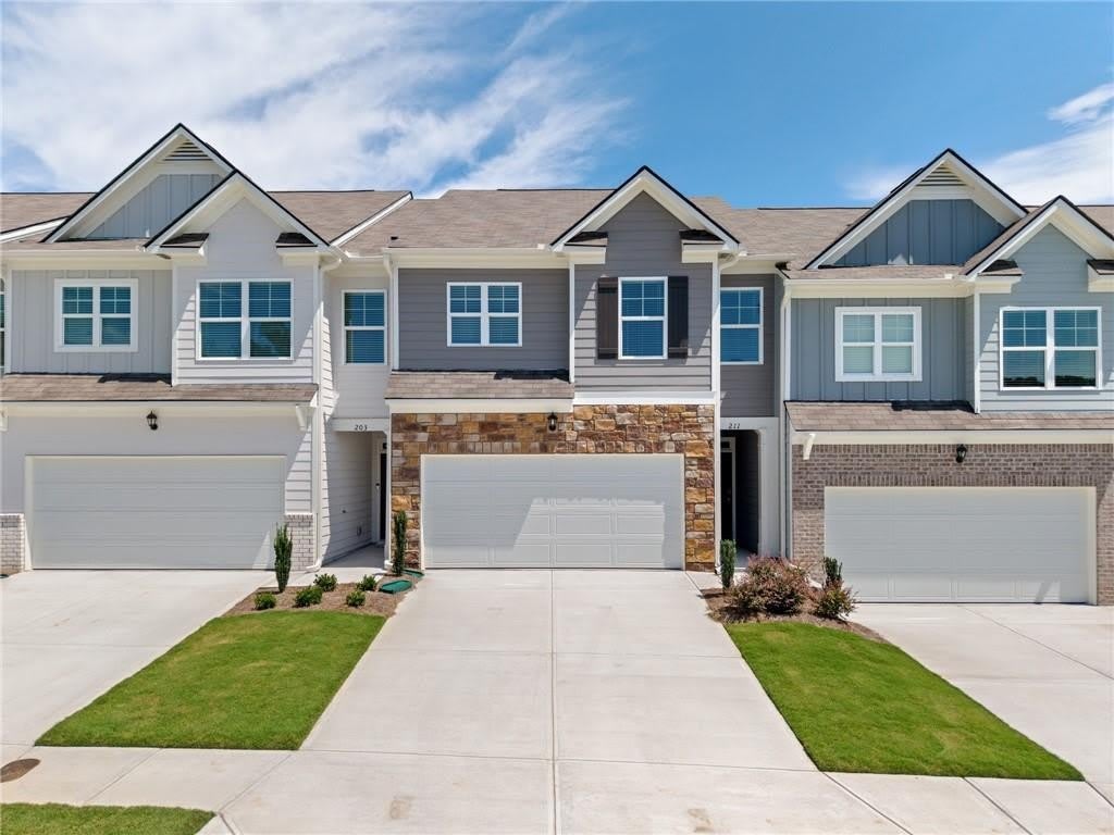 211 Stoneybrook Drive