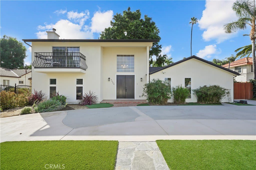 7425 Vanalden Avenue