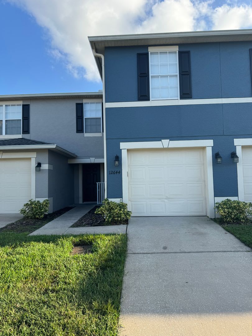 12644 Somerset Oaks St.