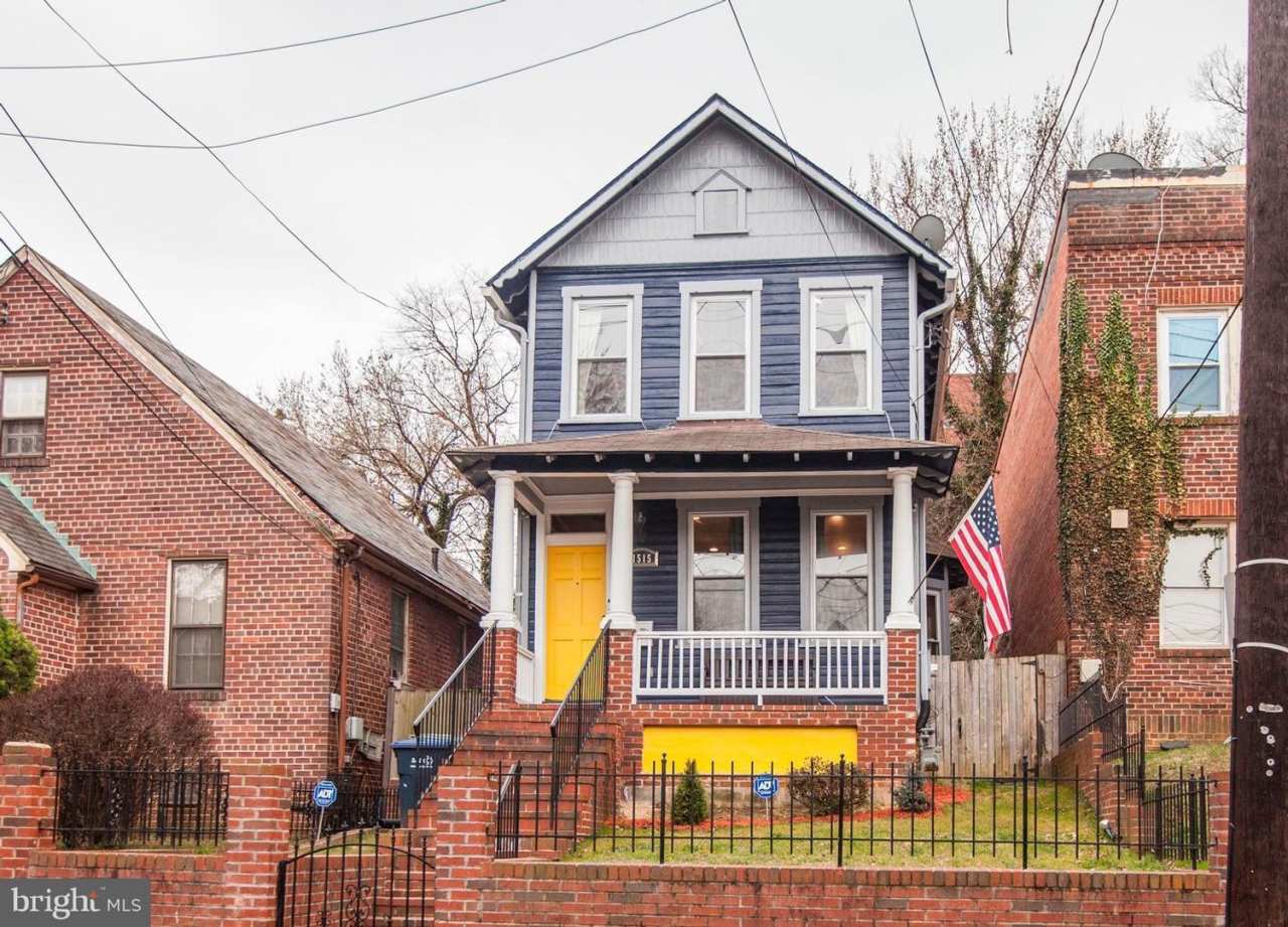 Anacostia Historic District W/Hardwoods, Back Deck  Patio Area! Available Now!