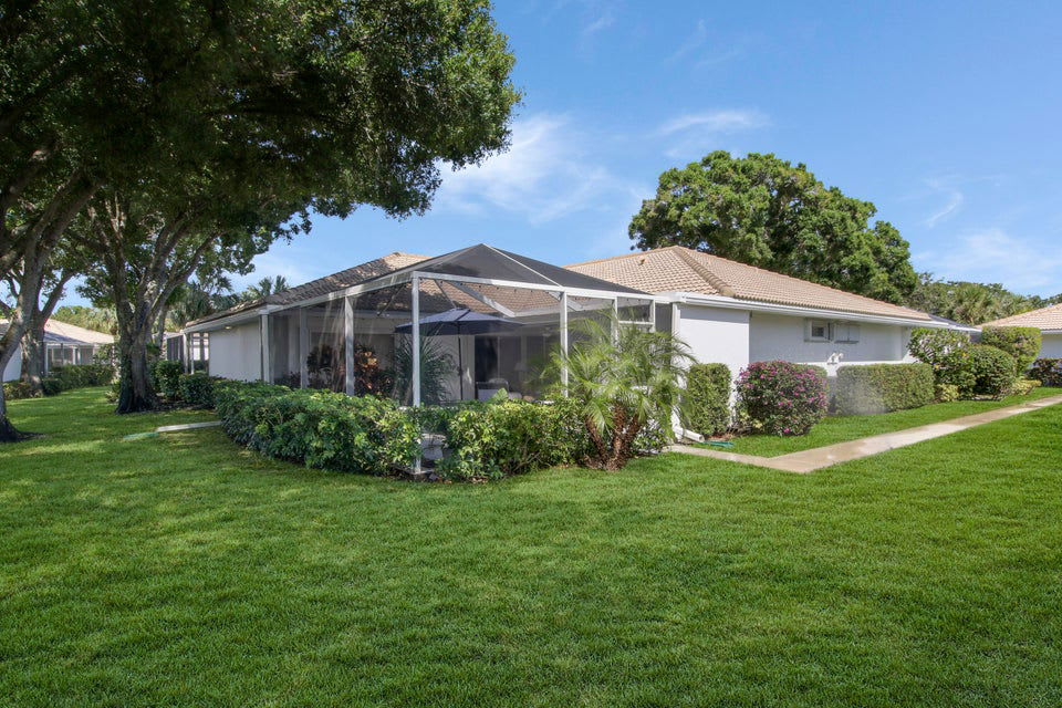 5701 Red Oak Court