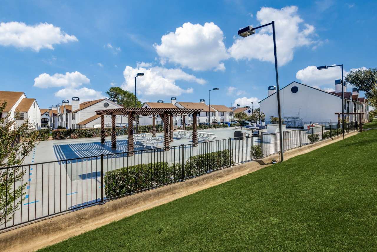 3 Thousand One Crystal Springs