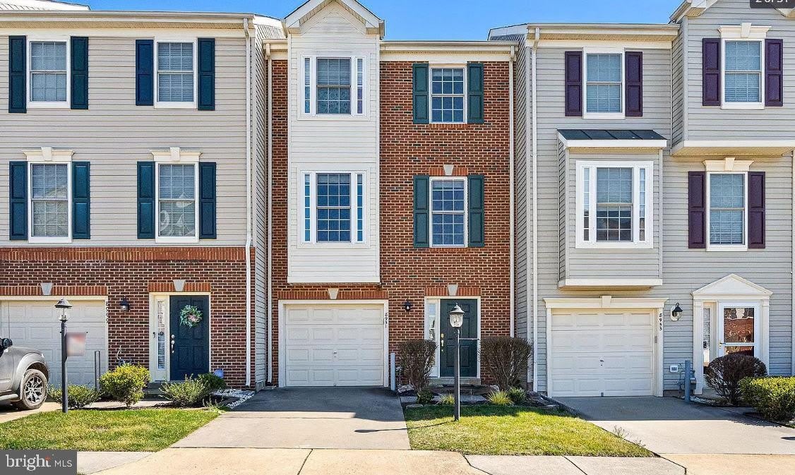 8951 BREWER CREEK PLACE