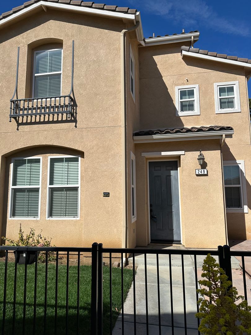 3 bed + Loft / 3.5 bath in Placentia, Orange County