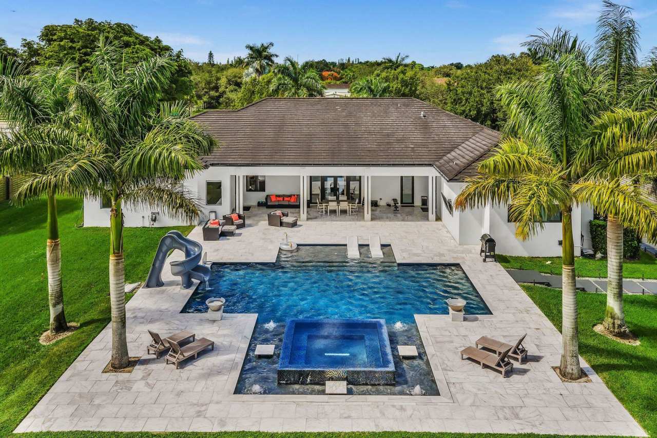 6122 Southwest 173rd Way