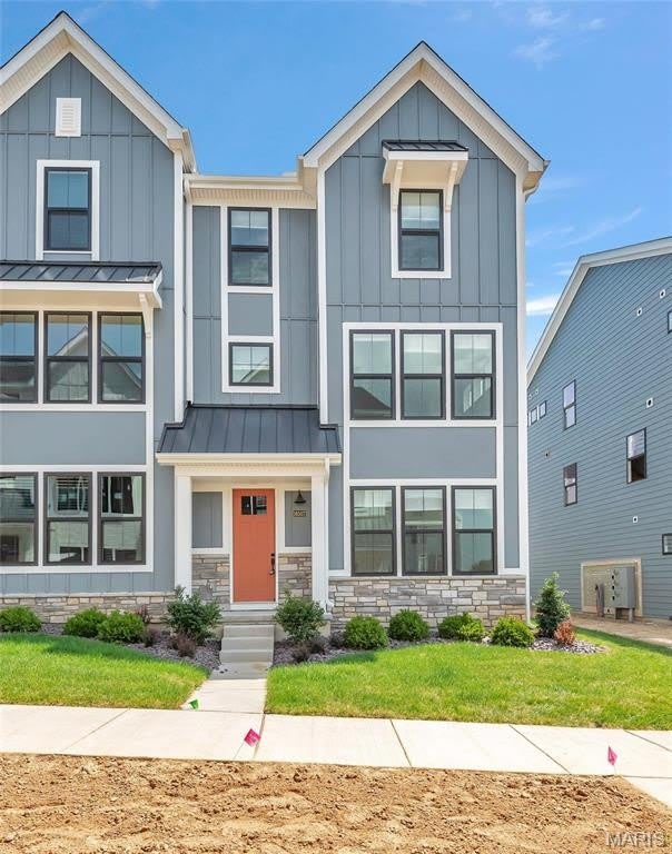 16507 Honey Locust Drive