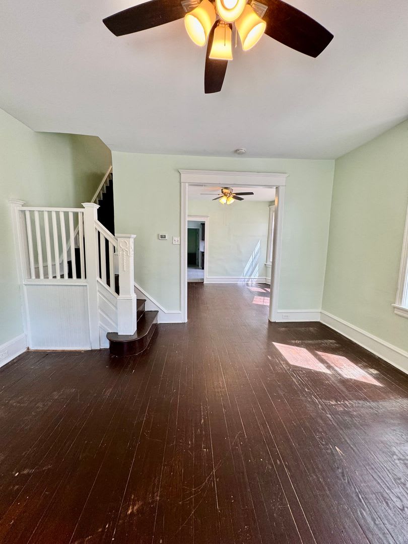 Spacious 3-Bedroom Home Near Fern Rock Station with Outdoor Space and In-Unit Laundry