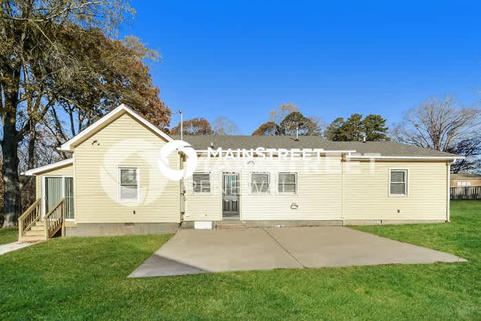 320 West Steele Street