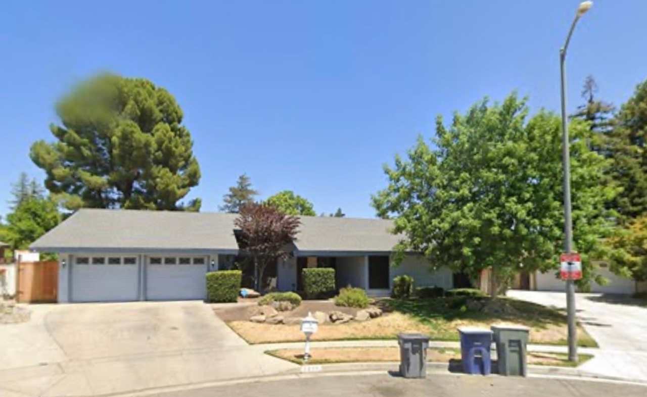 Spacious 4BR House with Pool and Basketball Court in Fresno