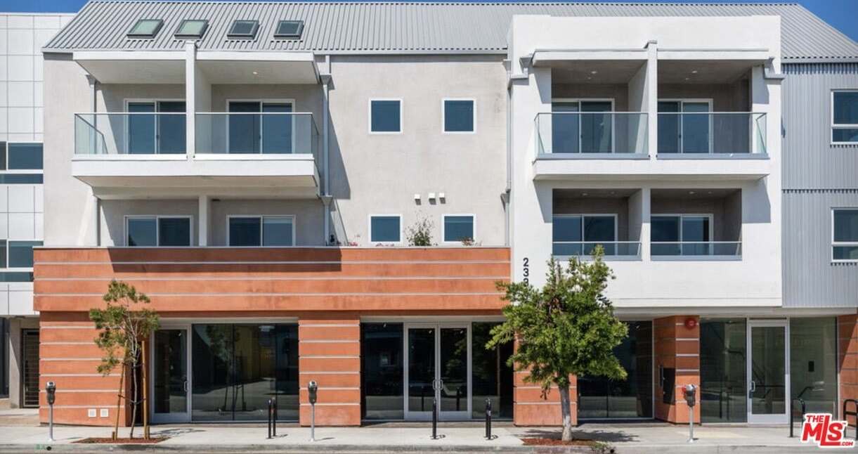 2336 Westwood Blvd unit: 204