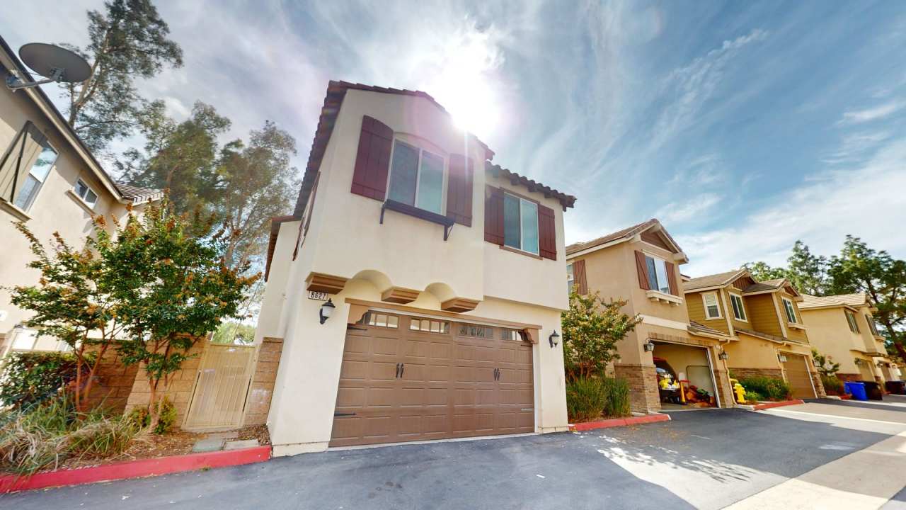 Available Now: Cozy 4 Bedroom 2.5 Bath Home in Rancho Cucamonga.