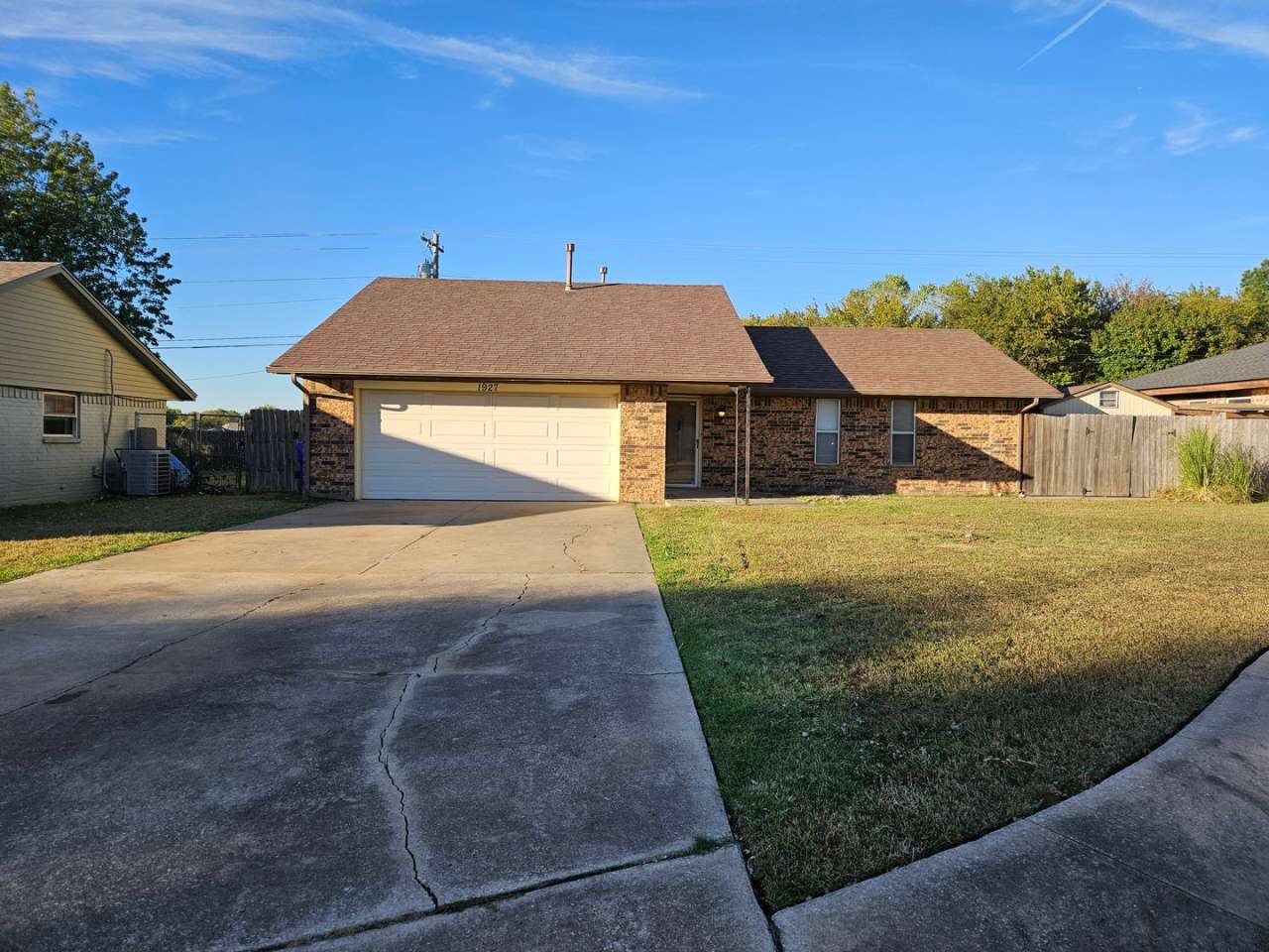 (3)Bed/(2) Bath with Shelter Avail NOW! Pet Negotiable.