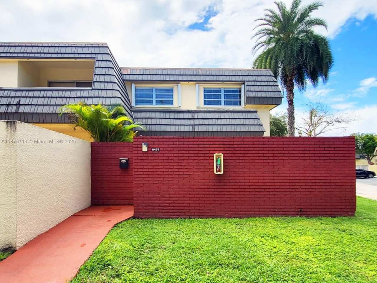 8497 SW 137th Ave