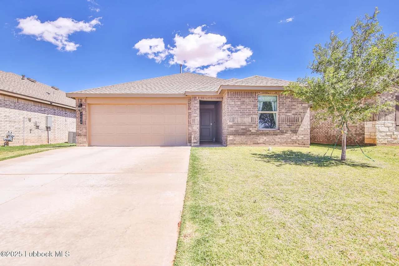 Amazing 4/2/2 in Terra Vista in Frenship ISD!