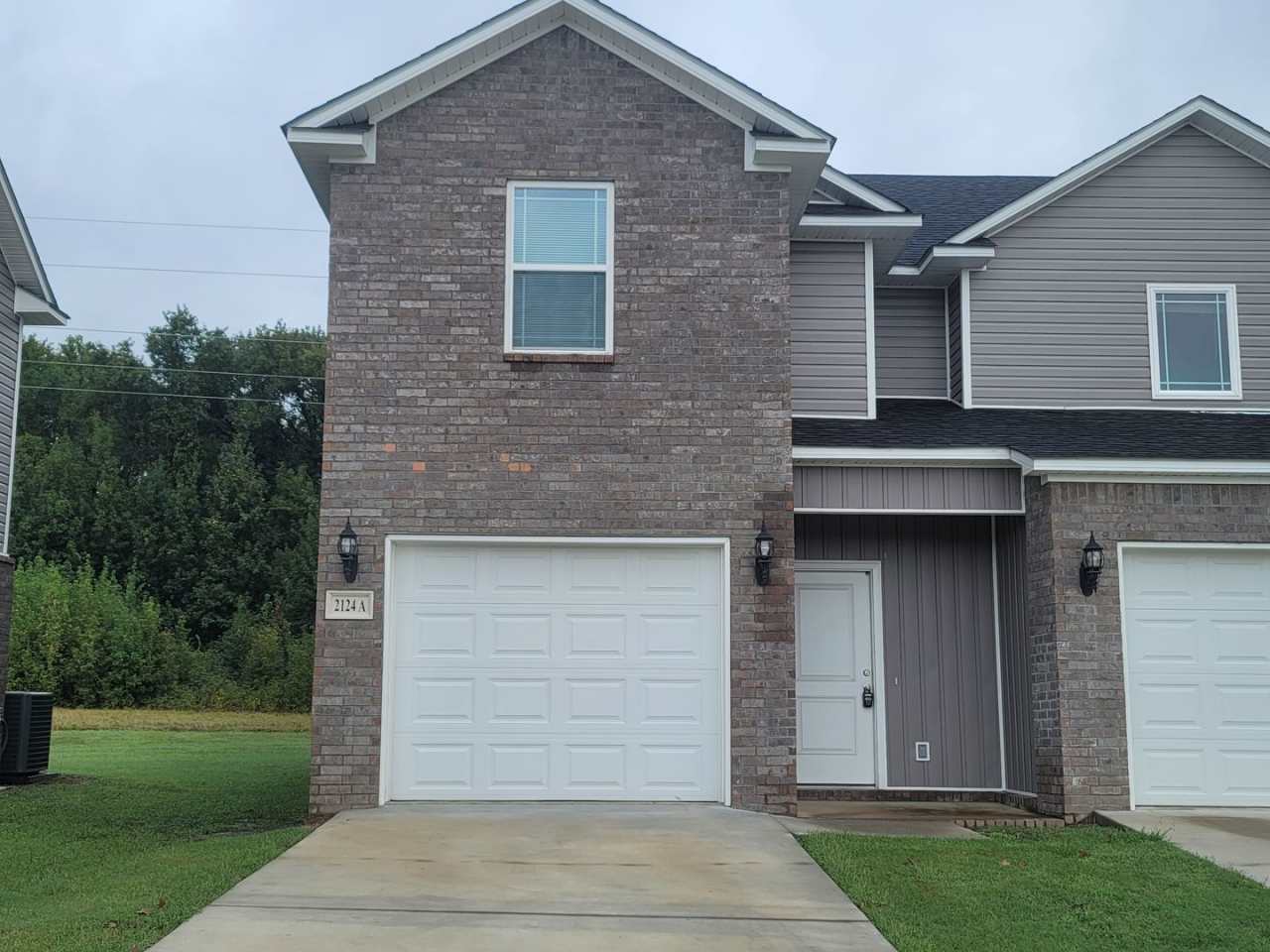 Beautiful 3 Bedroom Townhome in Alma!! *Move in Special*