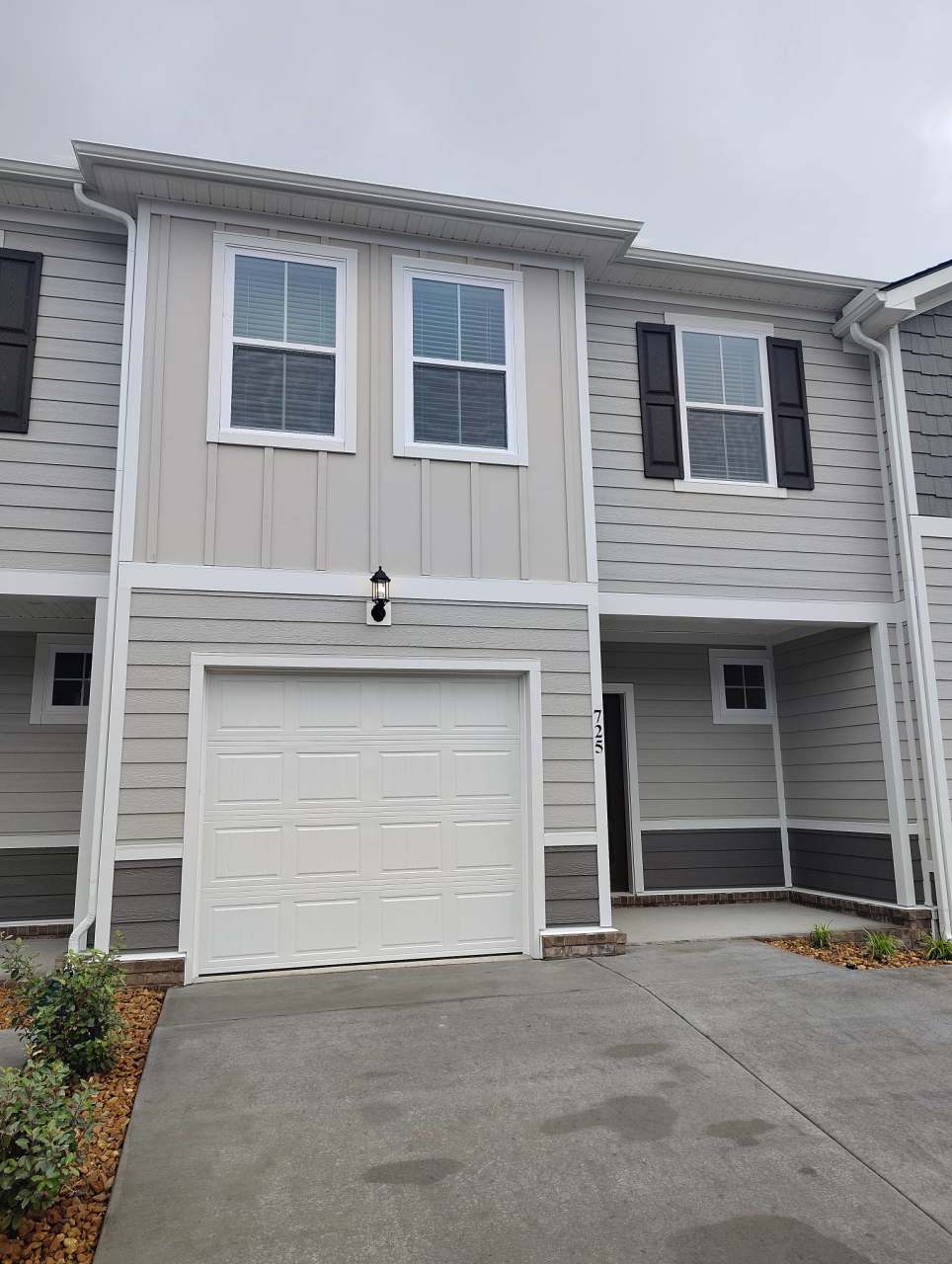 725 Big Bend Court - 1