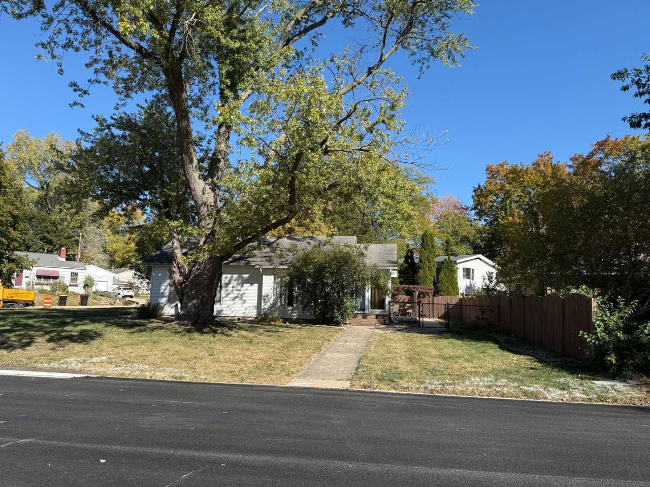 Charming 2 BR 1.5 bath house near ISU