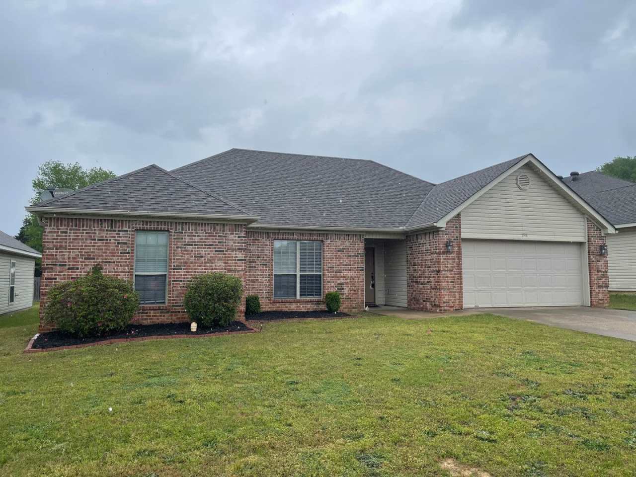 3318 Arkansas Drive, Benton AR 72015 - Large 3br 2ba w/fenced yard off Gattin Rd.