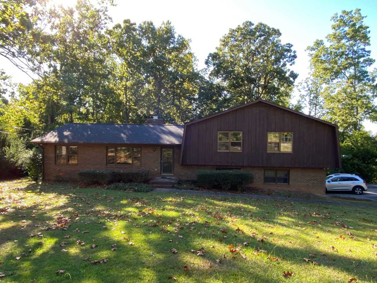 1204 8th Ave **MOVE IN SPECIAL**