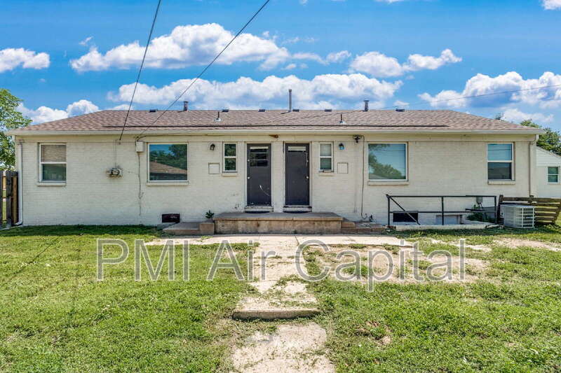 6417 East Cottonwood Lane