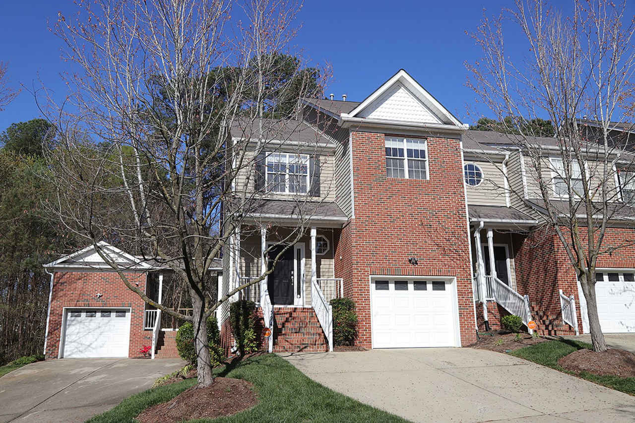 Spacious Townhome in Prime North Raleigh Location
