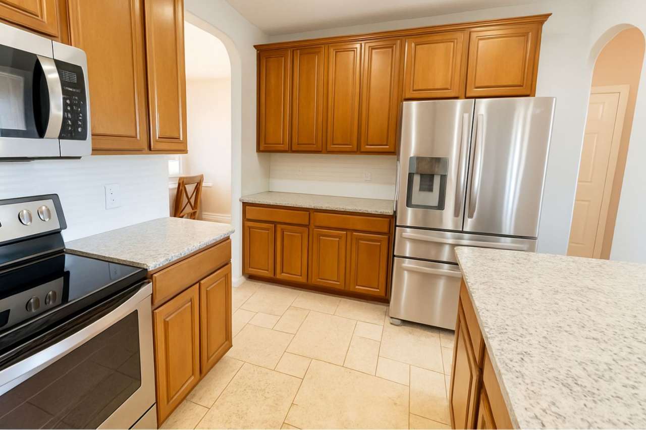 Rare Huge 5 Bedroom Off Crystal Falls