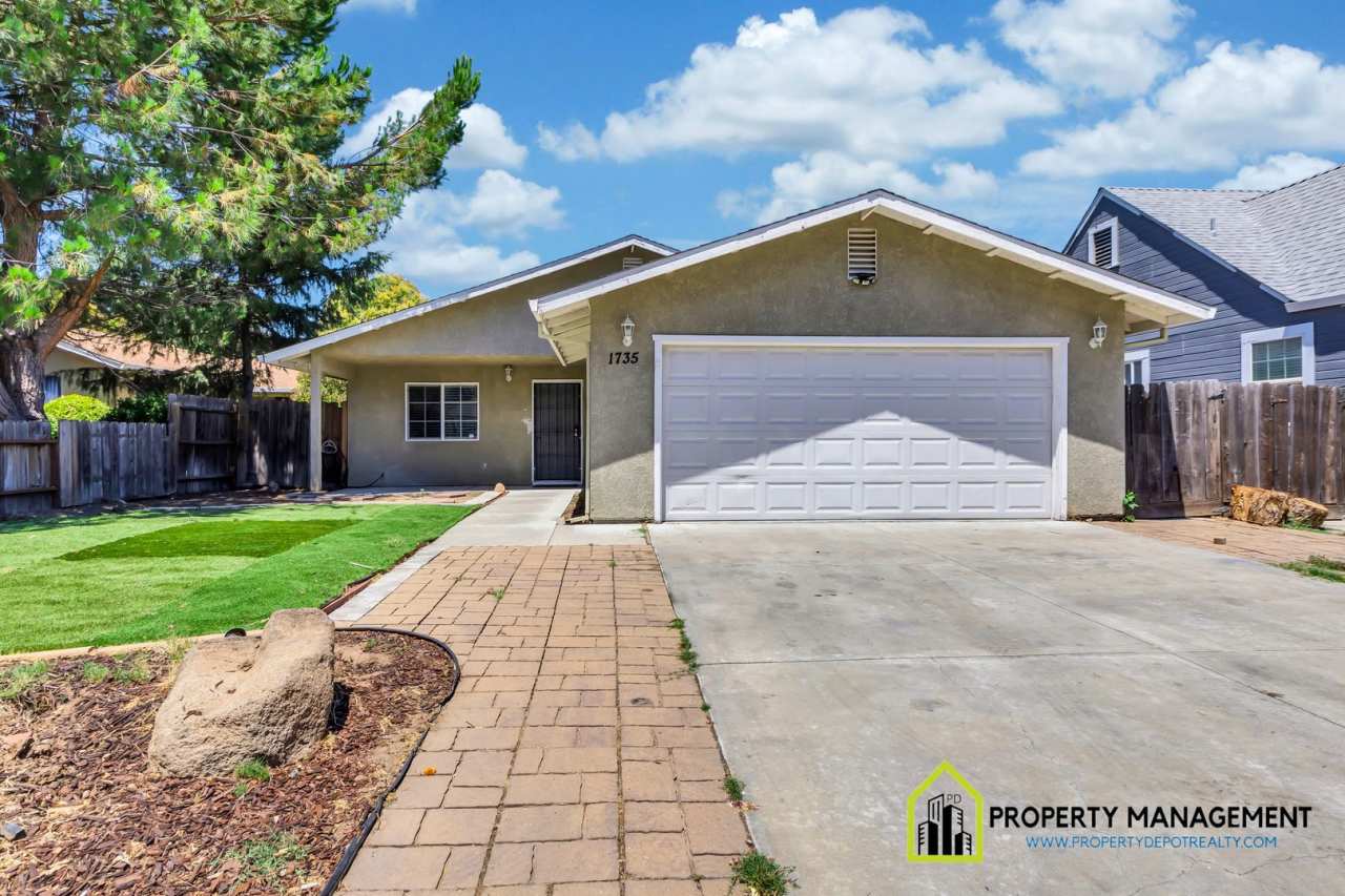 Cozy 3-Bedroom Home with Modern Touches