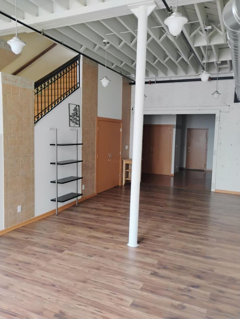 1 BEDROOM 1.5 BATH IN DOWNTOWN CHAMPAIGN