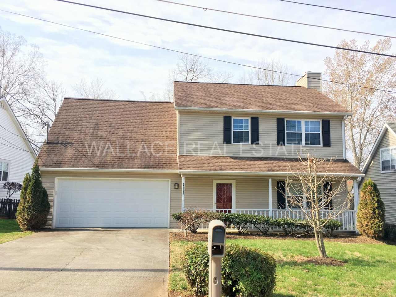 LOVELY 3 BEDROOM, 2.5 BATHROOM HOME IN ROCKY HILL AREA!!