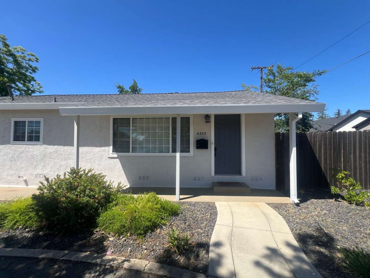 4323 El Camino Avenue - Spacious 3BR/2BA Home in Arden Area - Available Now!