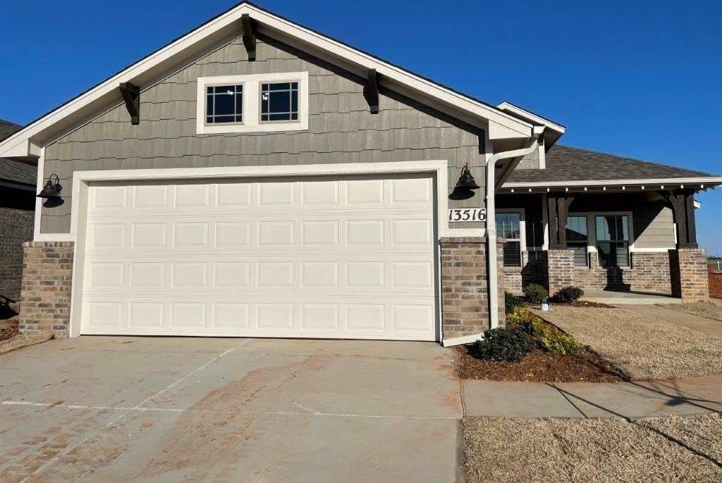 13516 Arrowhead Boulevard