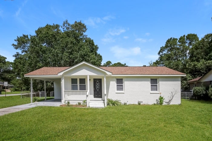 1885 Hazelwood Drive