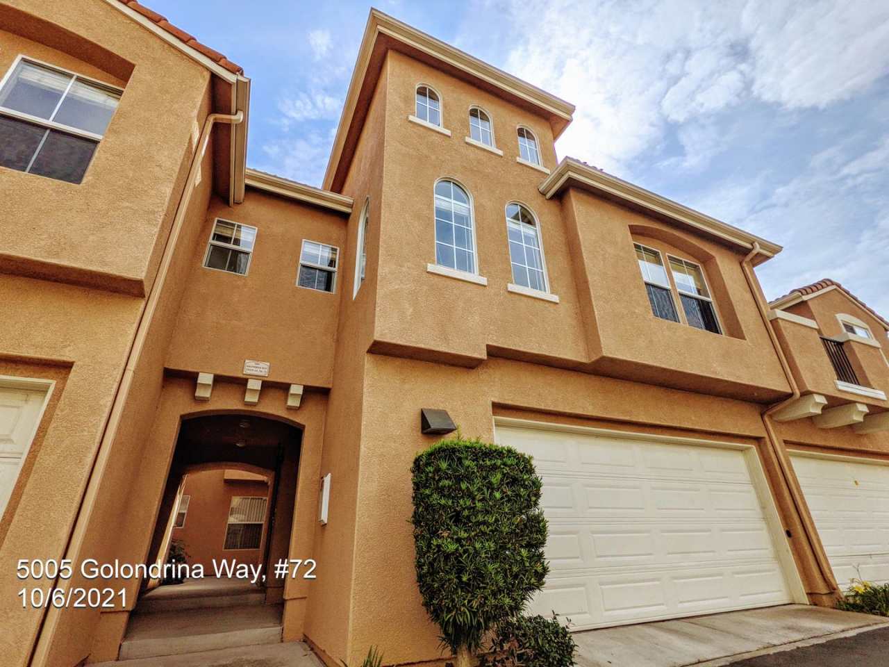 Gorgeous, Newly Remodeled 3 Bed / 2 Bath Townhome in Oceanside - Available Now!