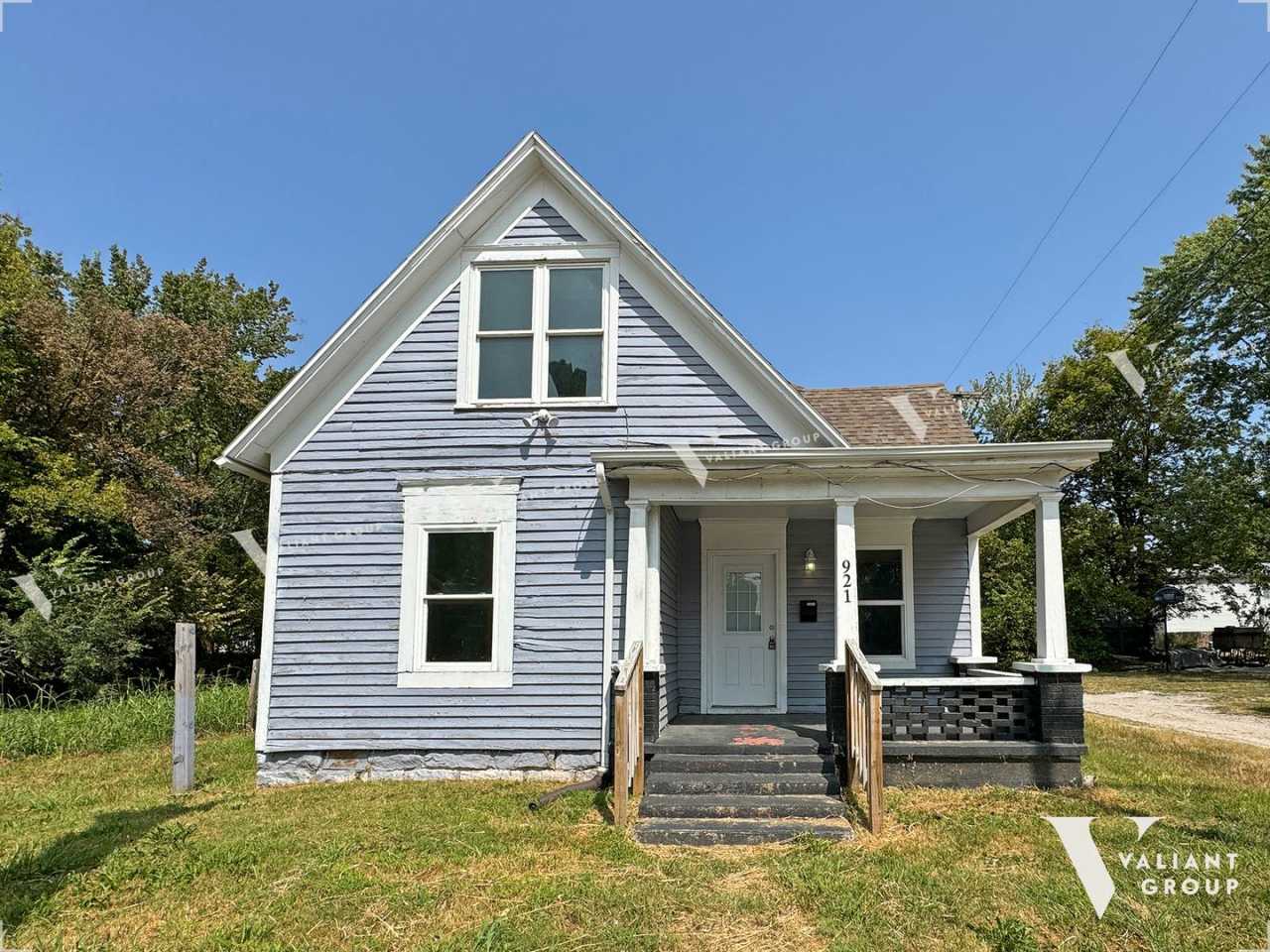 Cottage-Style Four-Bedroom One-Bath Home in Grant Beach Neighborhood