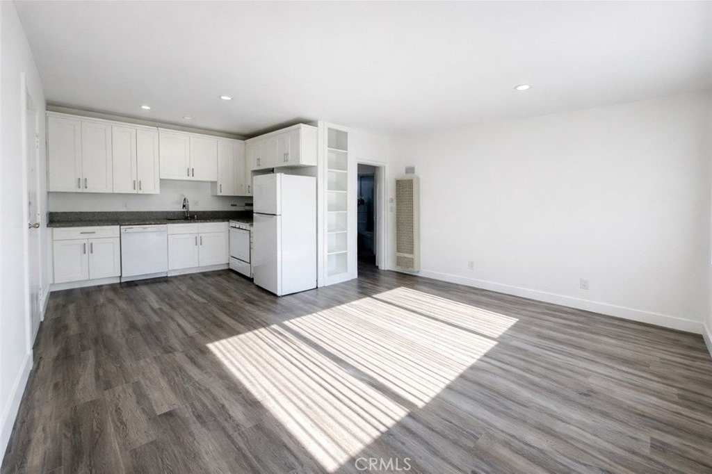 210 N Cordova Street