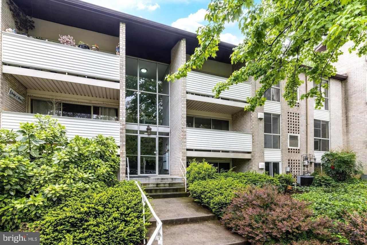 5602 BISMACH Drive unit: 204