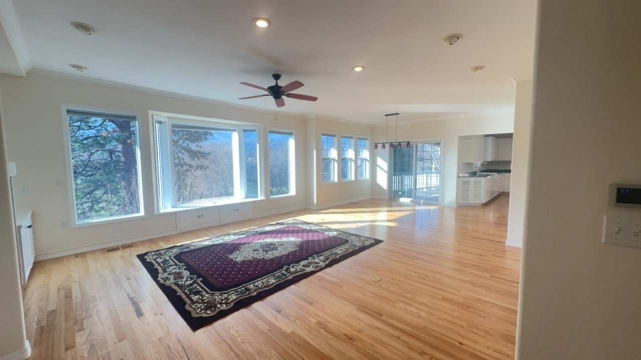 Beautiful 3 Bedroom home in the Mountain Meadows Community