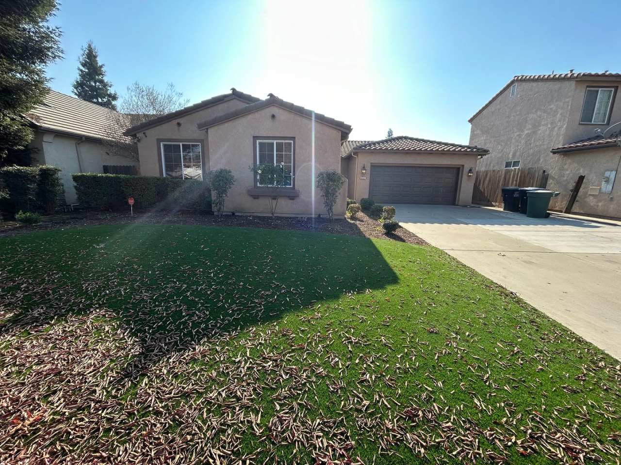 3 Bedroom 2 bathroom with a bonus room and Solar in NW Visalia!