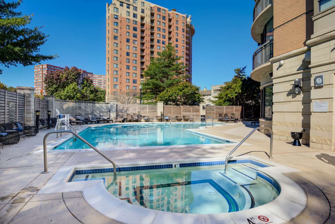 Instrata Pentagon City