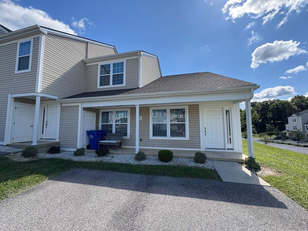 505 Twisted Oak | 3bed 2 bath | Available now